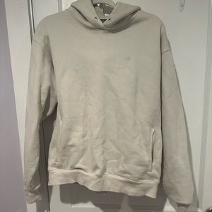 beige aritzia hoodie